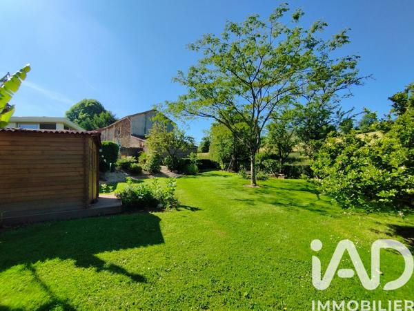 Maison à vendre 6 pièces 169 m² Saint-Paul-en-Gâtine
