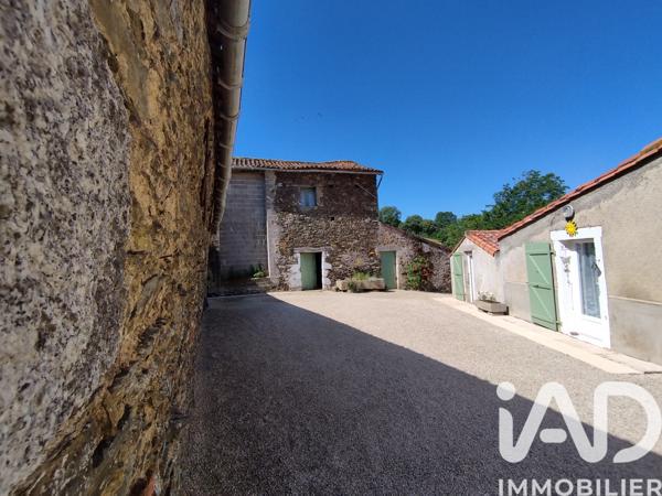 Maison à vendre 6 pièces 169 m² Saint-Paul-en-Gâtine