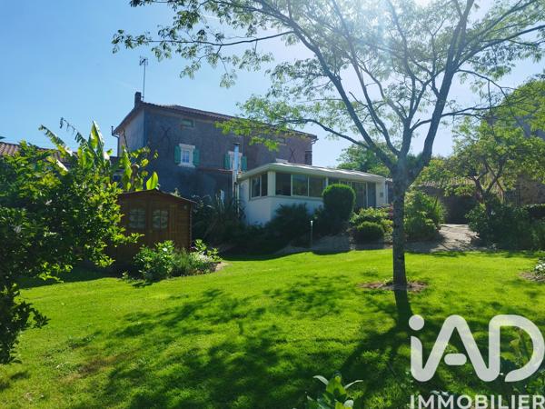 Maison à vendre 6 pièces 169 m² Saint-Paul-en-Gâtine