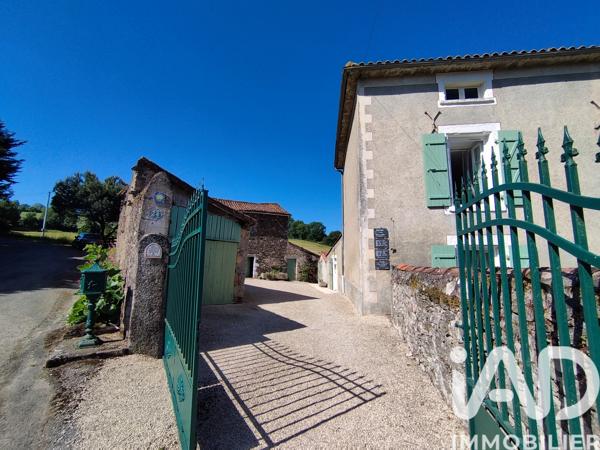 Maison à vendre 6 pièces 169 m² Saint-Paul-en-Gâtine
