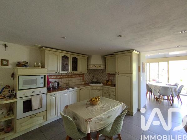 Maison à vendre 6 pièces 169 m² Saint-Paul-en-Gâtine