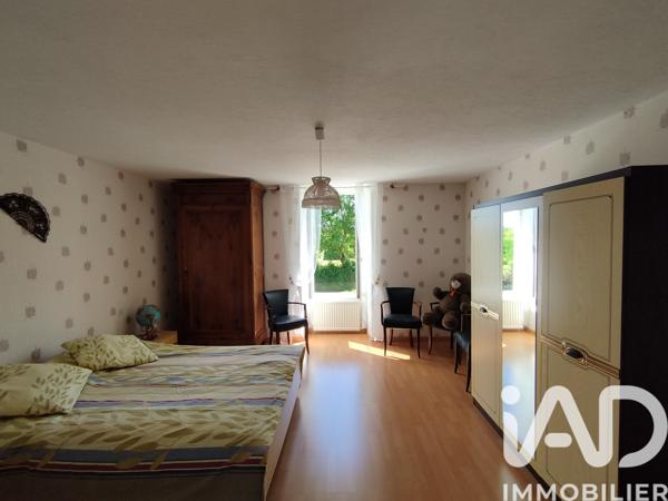 Maison à vendre 6 pièces 169 m² Saint-Paul-en-Gâtine
