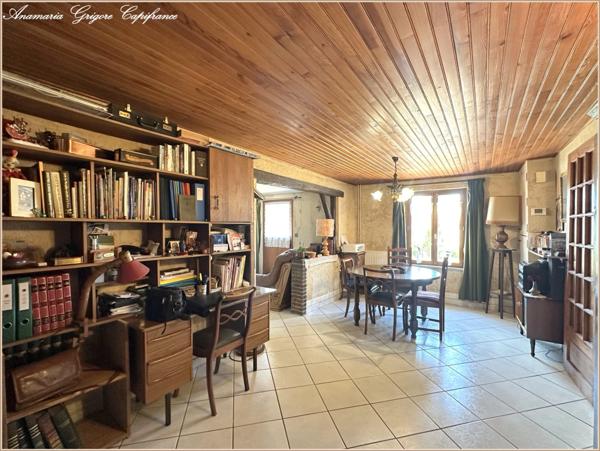 Centre de COURVILLE SUR EURE- maison de plain-pied, Surface- 92m², terrain clos de 395 m²