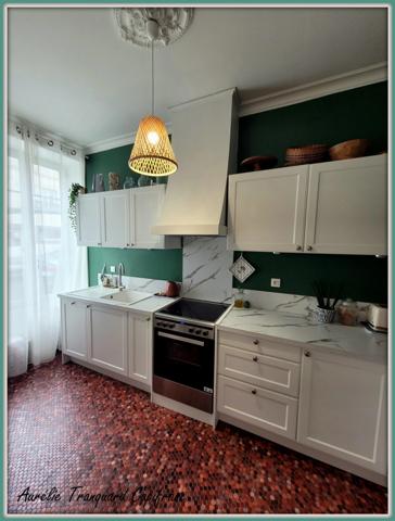 Maison de ville familiale (114m²) à vendre 6 pièces SAINT JEAN D'ANGELY (17) avec TERRASSE et JARDIN -parcelle 100m².