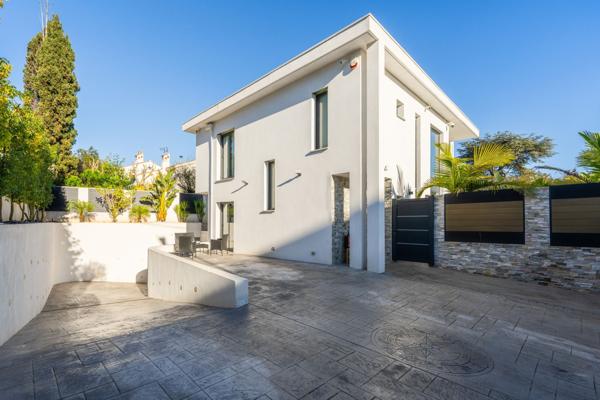 Vente Villa de luxe Toulon 7 Pièces 169 m²