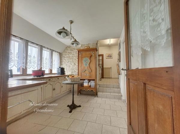 À 2 MIN DU RER E CHAMPIGNY CENTRE – MAISON 123 M² HABITABLES – 3 CHAMBRES/GRAND SEJOUR– TERRAIN 400 M² – 2 GARAGES – ATELIER 30 M²