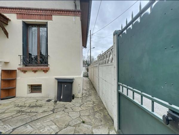 À 2 MIN DU RER E CHAMPIGNY CENTRE – MAISON 123 M² HABITABLES – 3 CHAMBRES/GRAND SEJOUR– TERRAIN 400 M² – 2 GARAGES – ATELIER 30 M²