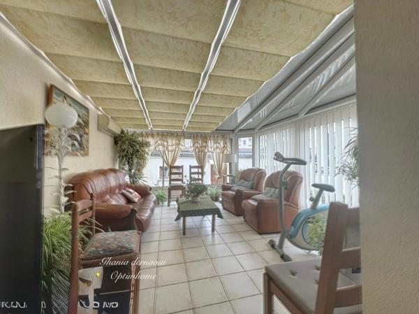 À 2 MIN DU RER E CHAMPIGNY CENTRE – MAISON 123 M² HABITABLES – 3 CHAMBRES/GRAND SEJOUR– TERRAIN 400 M² – 2 GARAGES – ATELIER 30 M²