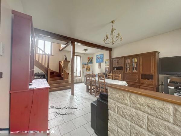 À 2 MIN DU RER E CHAMPIGNY CENTRE – MAISON 123 M² HABITABLES – 3 CHAMBRES/GRAND SEJOUR– TERRAIN 400 M² – 2 GARAGES – ATELIER 30 M²