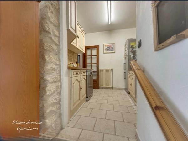 À 2 MIN DU RER E CHAMPIGNY CENTRE – MAISON 123 M² HABITABLES – 3 CHAMBRES/GRAND SEJOUR– TERRAIN 400 M² – 2 GARAGES – ATELIER 30 M²