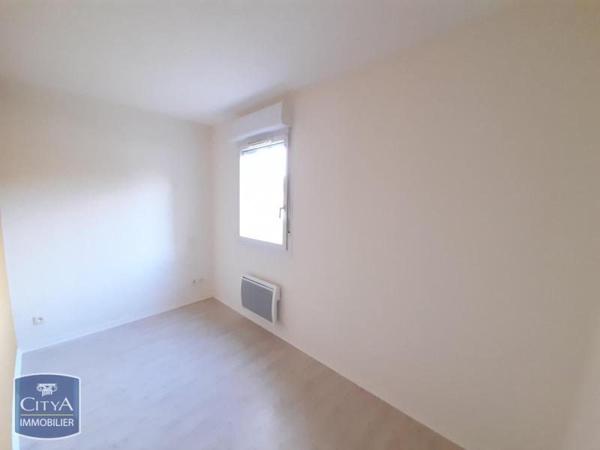 Appartement à louer 3 pièces 53.39m² Millau (12100)