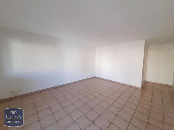 Appartement à louer 3 pièces 53.39m² Millau (12100)