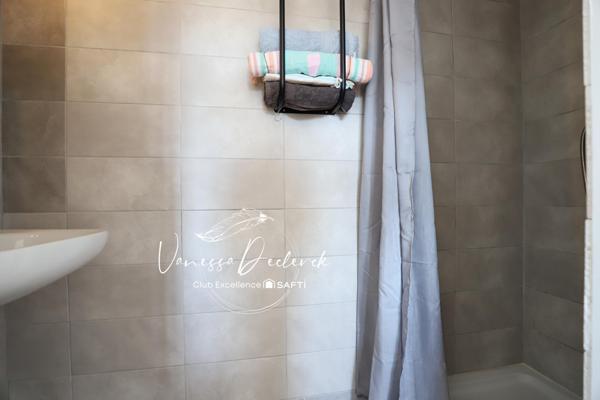 Maison récente 2025 – 4 chambres, modernité et lumière