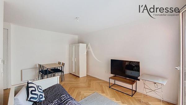 PUTEAUX/COURS VOLTAIRE Studio 31m² avec terrasse et jardin 7m²