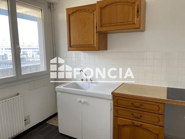 Location Studio 29.56 m² - RESIDENCE CURIE Le Mans 72000