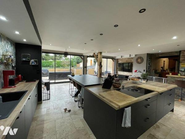 MARCIAC (7km) Bel ensemble comprenant une maison de caractère et une Gasconne à rénover sur 10891m².