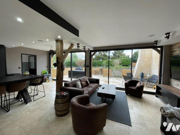 MARCIAC (7km) Bel ensemble comprenant une maison de caractère et une Gasconne à rénover sur 10891m².