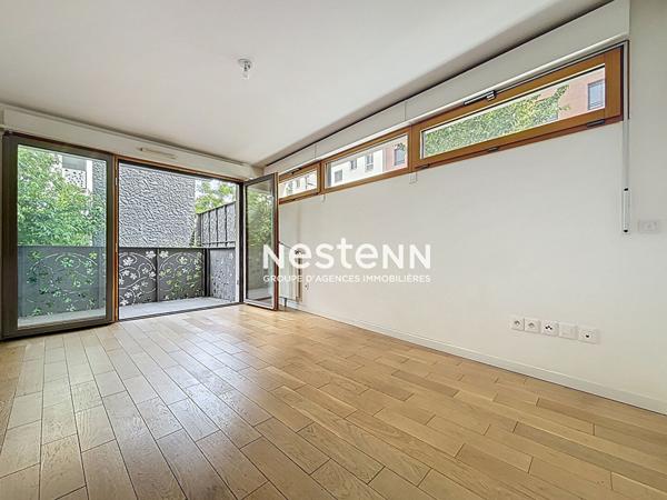 ISSY LES MOULINEAUX - AVENUE BOURGAIN - Appartement 2 pièces de 39.48 m² avec balcon, cave et double parking