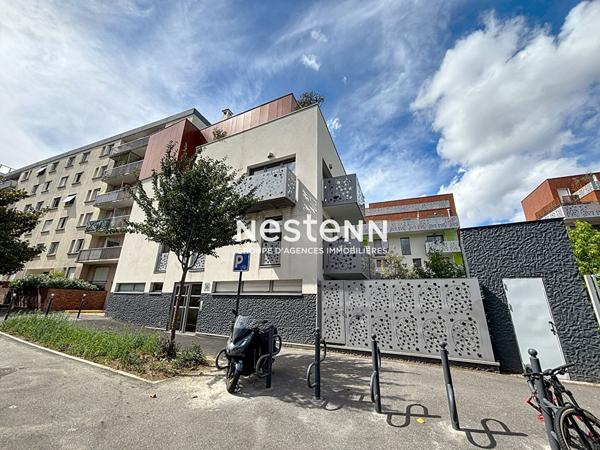 ISSY LES MOULINEAUX - AVENUE BOURGAIN - Appartement 2 pièces de 39.48 m² avec balcon, cave et double parking