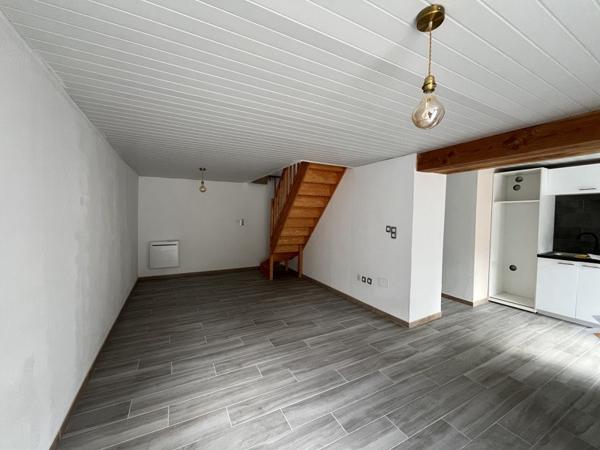Maison à louer 575 € CC St-Maurin 3 p 76 m² DPE D