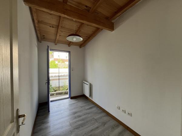 Maison à louer 575 € CC St-Maurin 3 p 76 m² DPE D
