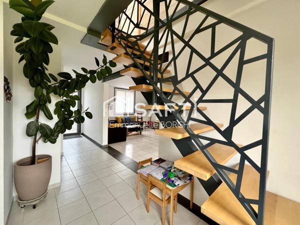 Maison 3 chambres, 2 bureaux, jardin, dépendances