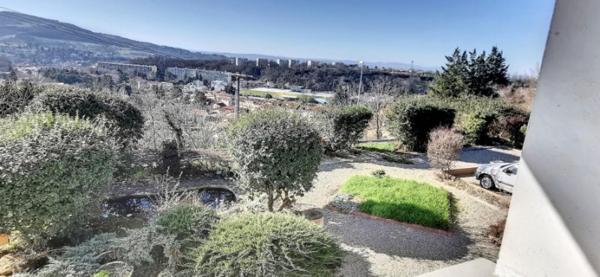 MAISON 213m2 divisée en 2 logements