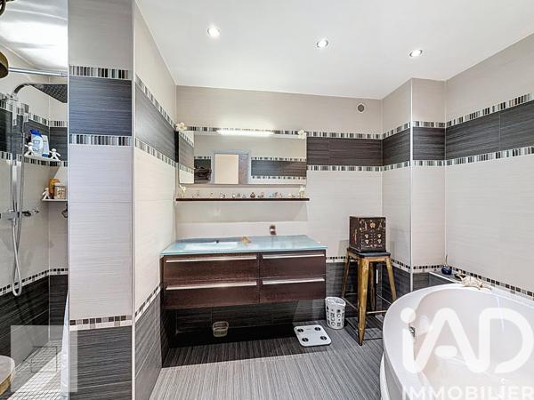 Maison à vendre 5 pièces 148 m² Le Cannet