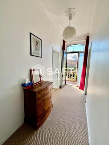 Maison de Maitre de 1900 avec jardin en plein centre ville d'Alès proche Avenue de Stalingrad