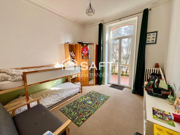 Maison de Maitre de 1900 avec jardin en plein centre ville d'Alès proche Avenue de Stalingrad