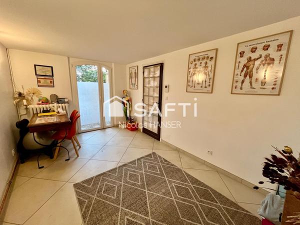 Maison de Maitre de 1900 avec jardin en plein centre ville d'Alès proche Avenue de Stalingrad