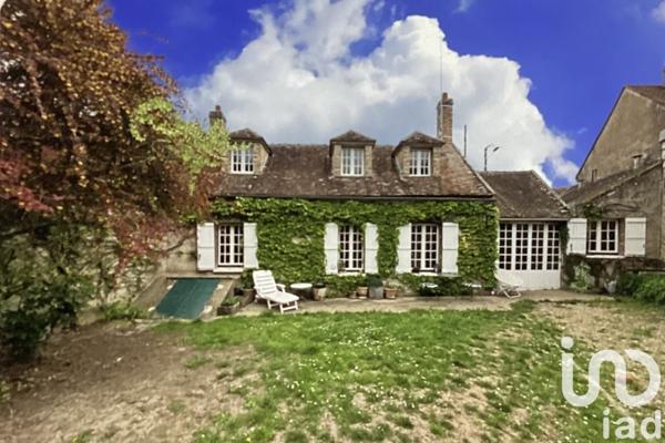 Longère 4 pièces de 77 m² à Vinneuf (89140)