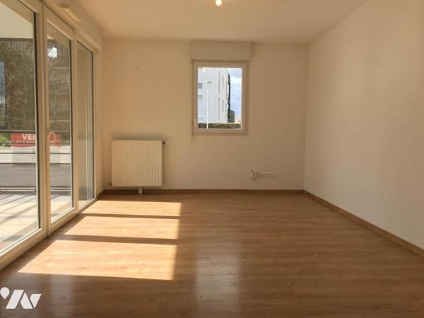 A VENDRE - REZE -Galarniere - Au RDC APPT T3 d'env 60.93m² avec terrasse et parking
