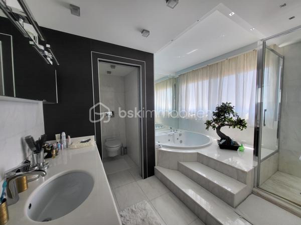 Appartement de 344 m²