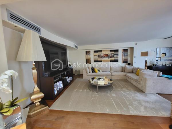 Appartement de 344 m²