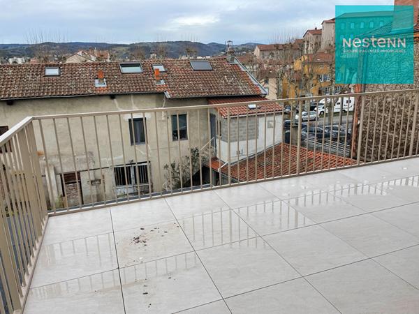 42600 - Appartement Dernier Etage - Etage privatisé - 126 m² - 3 chambres - garage et place de stationnement