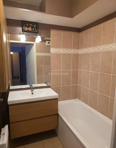 Vente                                                      Appartement
                        
                     2 pièces                      49 m2                     à Chelles