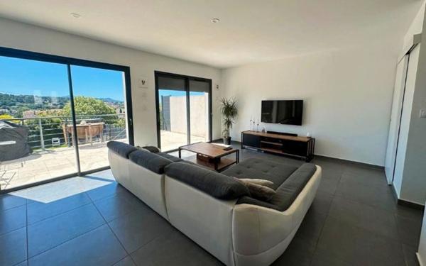 Maison à vendre    4 pièces • 95,31 m2 Sanary-sur-Mer