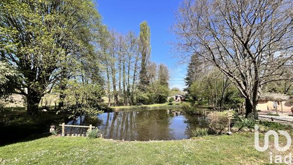 Maison rustique 8 pièces de 250 m² à Lombron (72450)