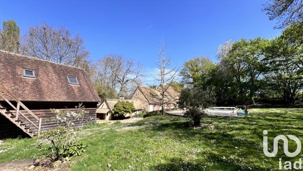 Maison rustique 8 pièces de 250 m² à Lombron (72450)