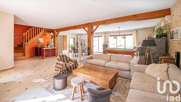 Maison rustique 8 pièces de 250 m² à Lombron (72450)