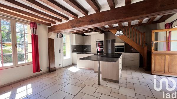 Maison rustique 8 pièces de 250 m² à Lombron (72450)