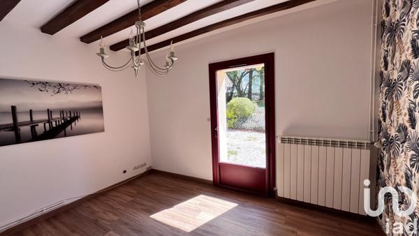 Maison rustique 8 pièces de 250 m² à Lombron (72450)