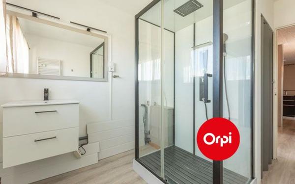 Appartement à vendre    3 pièces •  Saint-Priest