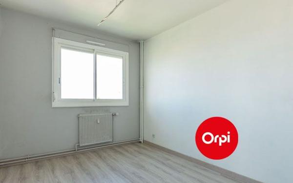 Appartement à vendre    3 pièces •  Saint-Priest