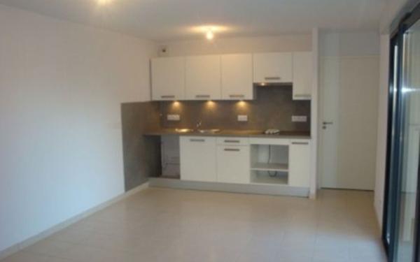 Appartement à louer    2 pièces •  Pertuis