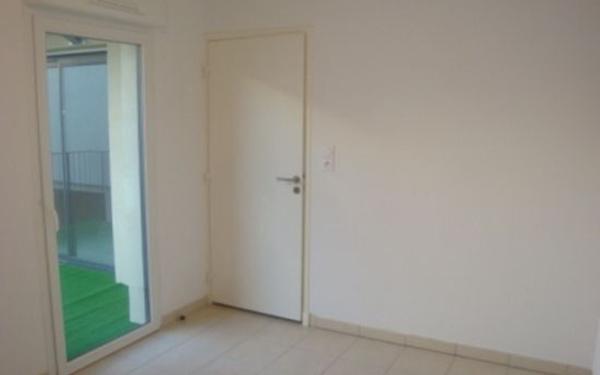 Appartement à louer    2 pièces •  Pertuis