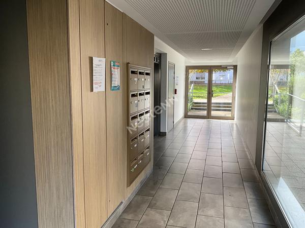 Orvault  Bourg : Appartement T3 à LOUER récent et lumineux avec belle terrasse.