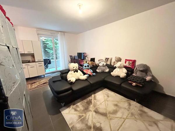 Appartement à louer 2 pièces 48.57m² Raismes (59590)