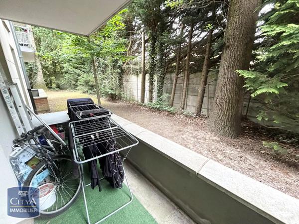 Appartement à louer 2 pièces 48.57m² Raismes (59590)